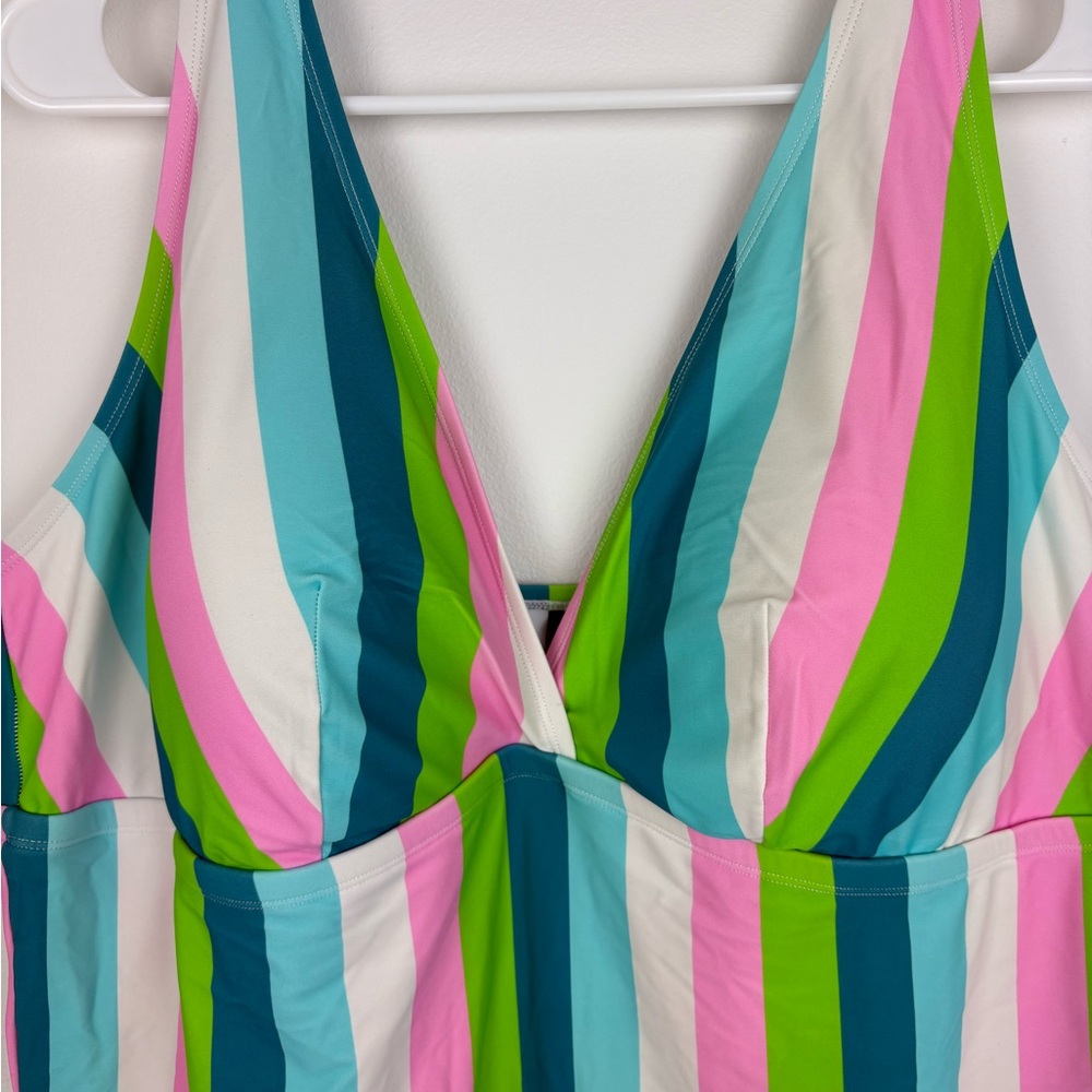 torrid Wireless Striped V-Neck One-Piece Swimsuit Palm Springs Stripe - Picture 4 of 13